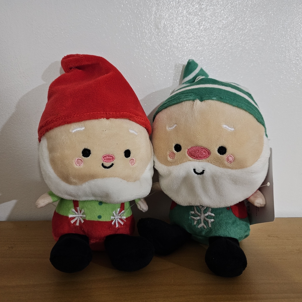 Hallmark Gnomes Magnetic Plush Christmas Holiday Better Together Keepsake Decor